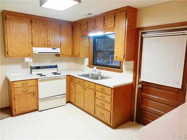 4955 Cheek Road Durham, NC 27704 - Photo 8 of 20