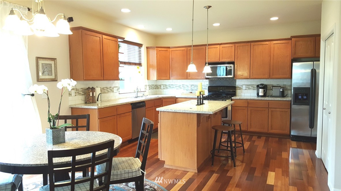 18301 34th Avenue Southeast Bothell, WA 98012 - Photo 4 of 21 Gallery Image 4