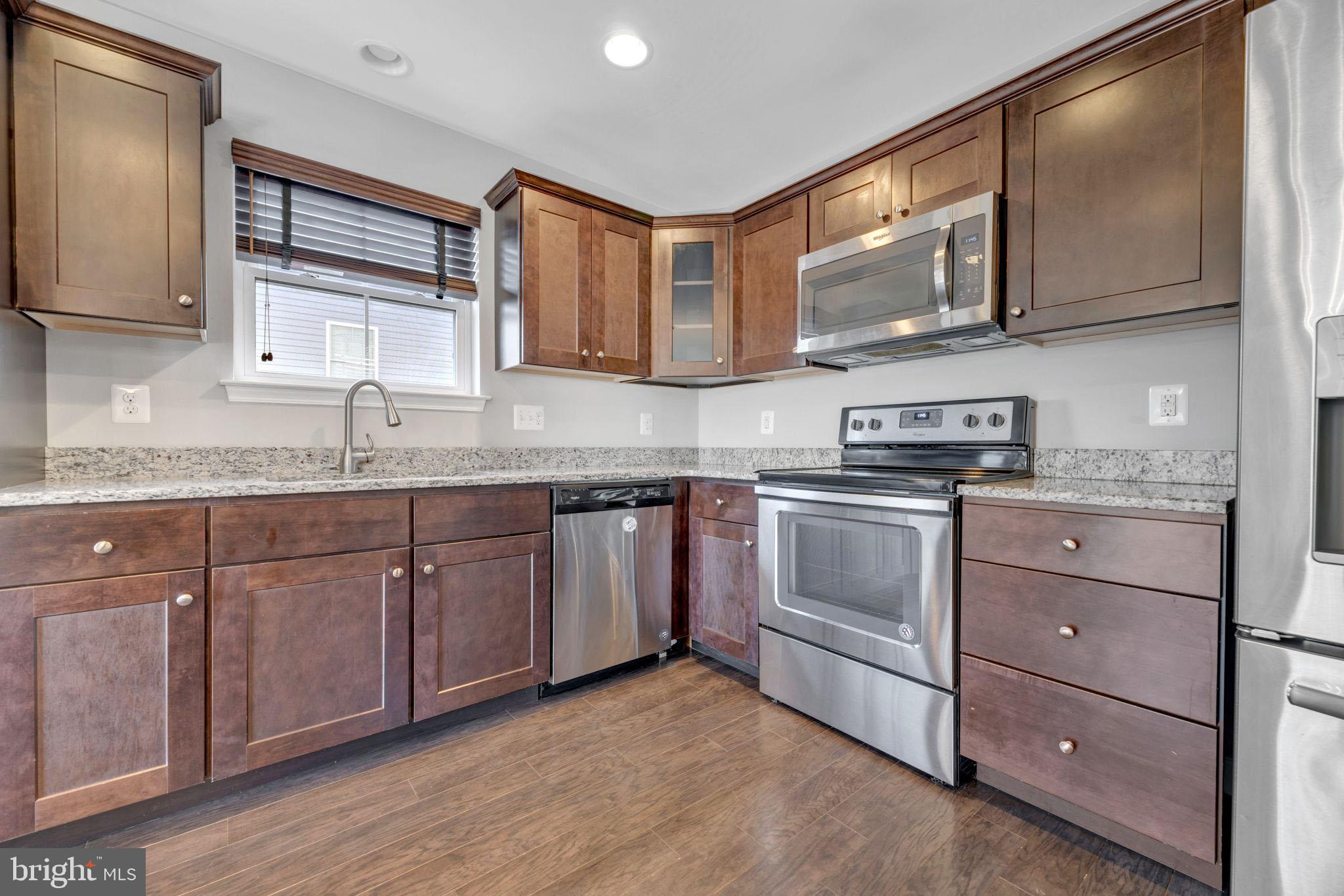 1603 Cambridge Road Edgewater, MD 21037 - Photo 4 of 35