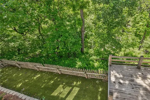 $330,000 | 10781 Oakmont Street, Overland Park, KS 66210