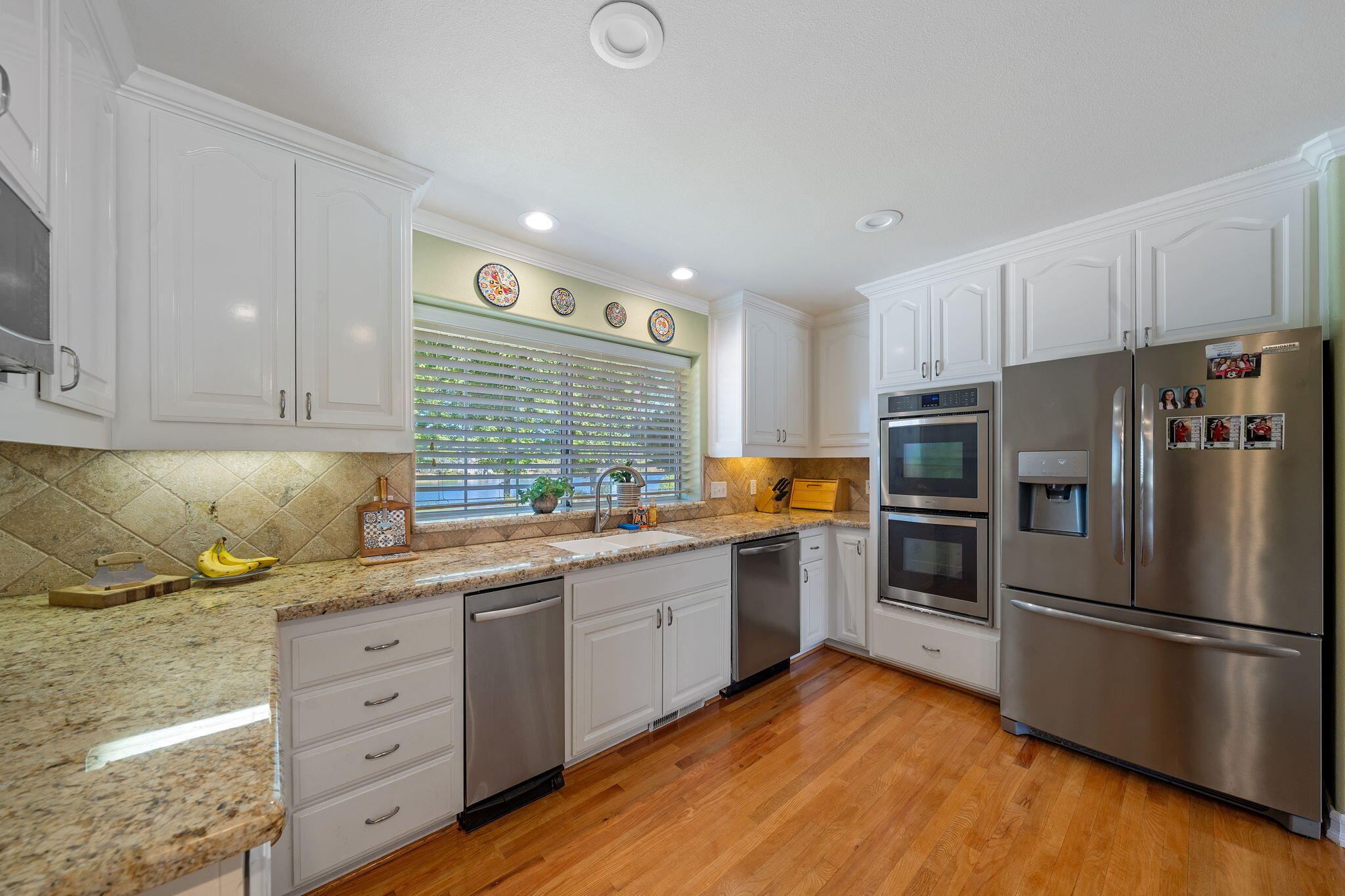 13087 Spring Lake Street Redding, CA 96003 - Photo 18 of 80 18-web-or-mls-BiggerFlow Real Estate Med