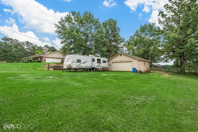 $725,000 | 236 Charlie Cannon Road, Coushatta, LA 71019