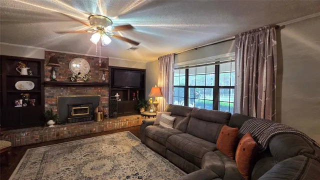 $725,000 | 236 Charlie Cannon Road, Coushatta, LA 71019