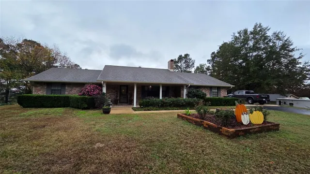 $725,000 | 236 Charlie Cannon Road, Coushatta, LA 71019