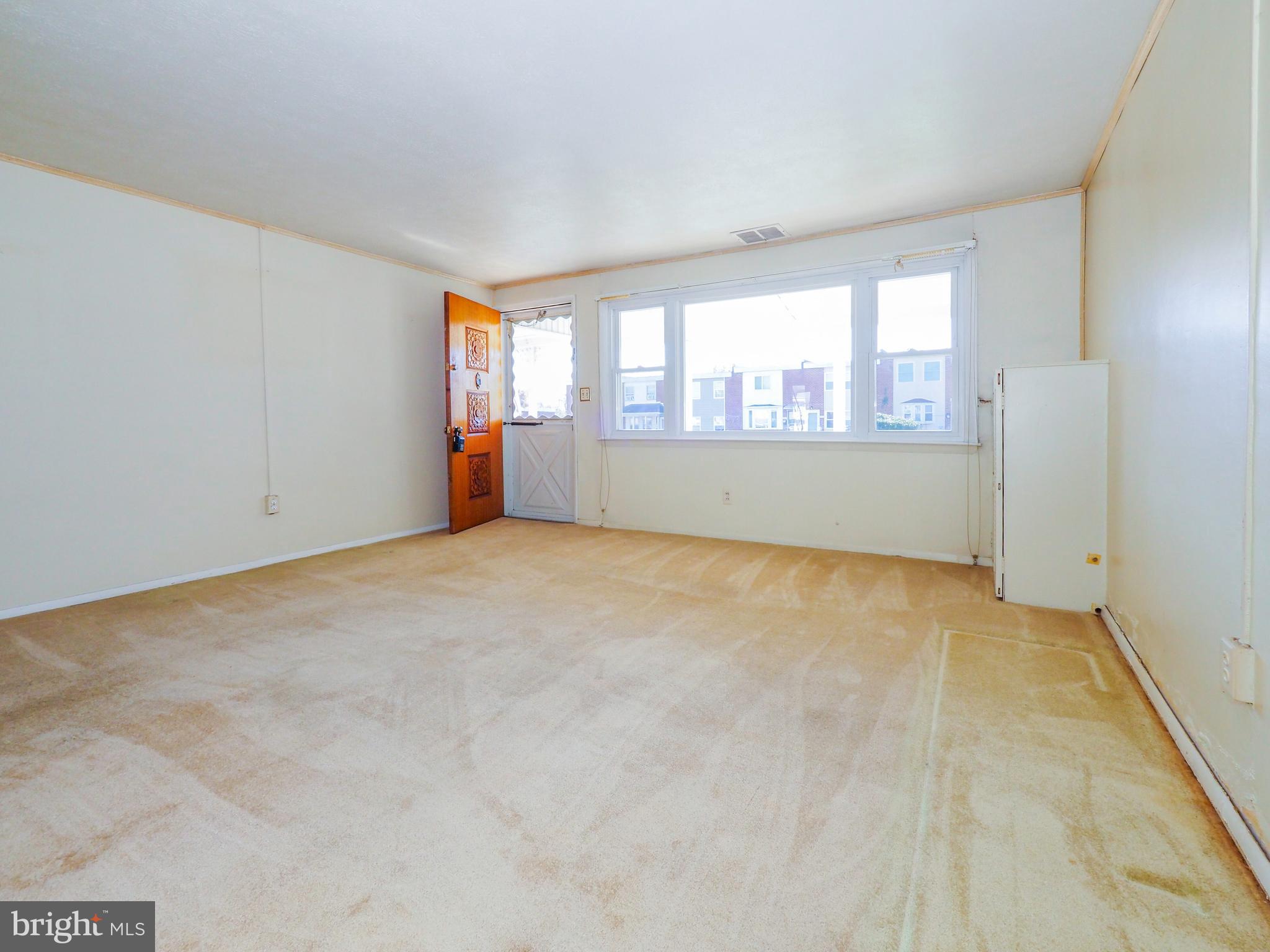 2738 Yarnall Road Baltimore, MD 21227 - Photo 6 of 32 SPACIOUS, BRIGHT LIVING ROOM