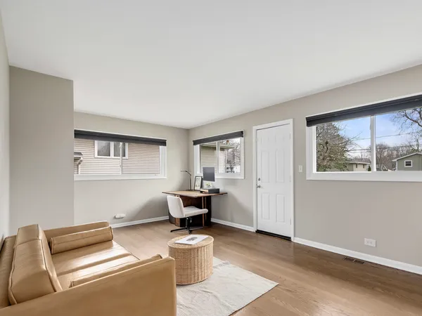 $485,000 | 6213 Leonard Avenue, Downers Grove, IL 60516