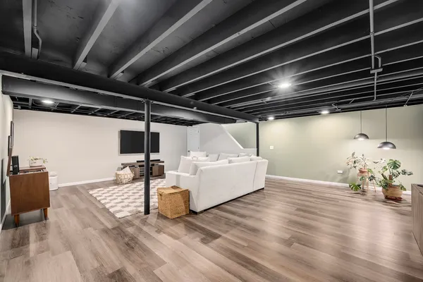 $485,000 | 6213 Leonard Avenue, Downers Grove, IL 60516