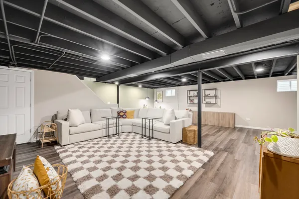 $485,000 | 6213 Leonard Avenue, Downers Grove, IL 60516