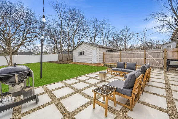 $485,000 | 6213 Leonard Avenue, Downers Grove, IL 60516