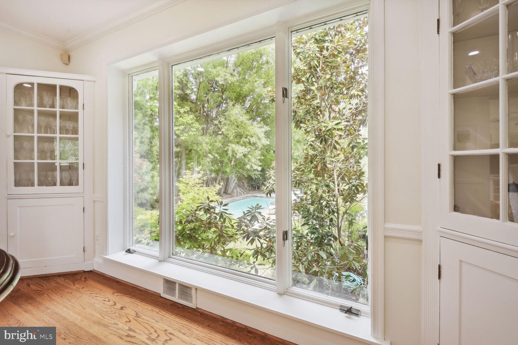 10911 Edison Road Potomac, MD 20854 - Photo 18 of 66 Dining Room