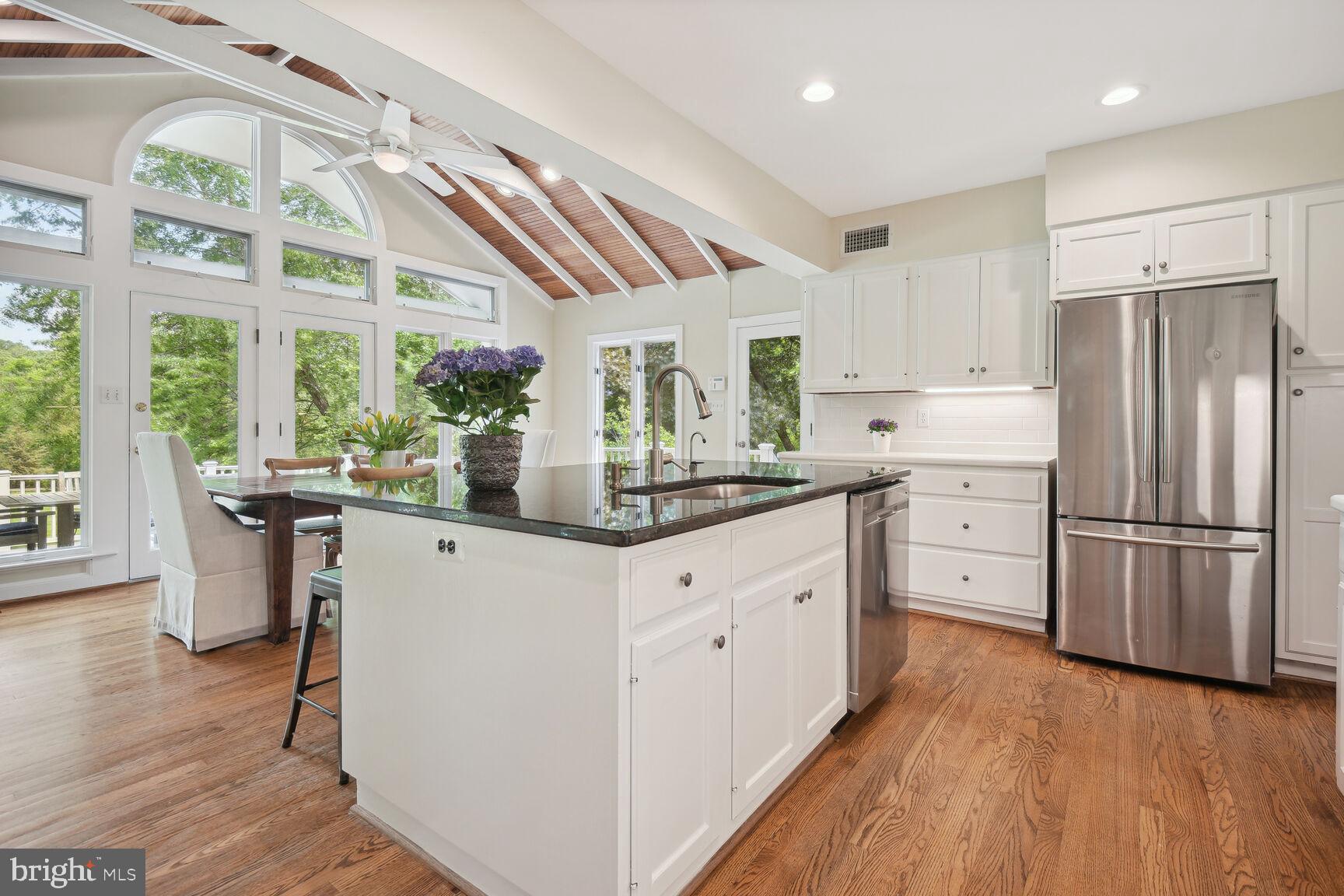 10911 Edison Road Potomac, MD 20854 - Photo 23 of 66 Kitchen