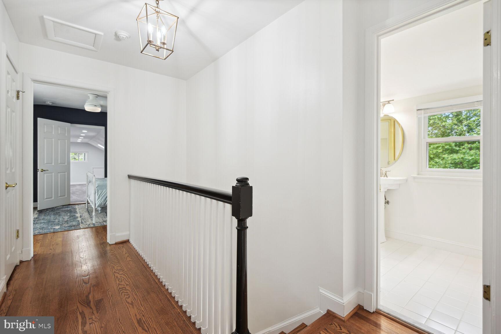 10911 Edison Road Potomac, MD 20854 - Photo 32 of 66 Upper Level Hallway