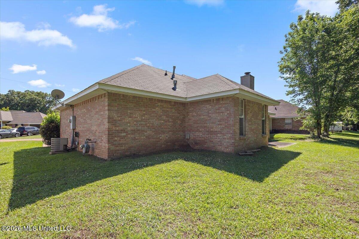 4424 Blake Circle Byram, MS 39272 - Photo 7 of 24 Side View