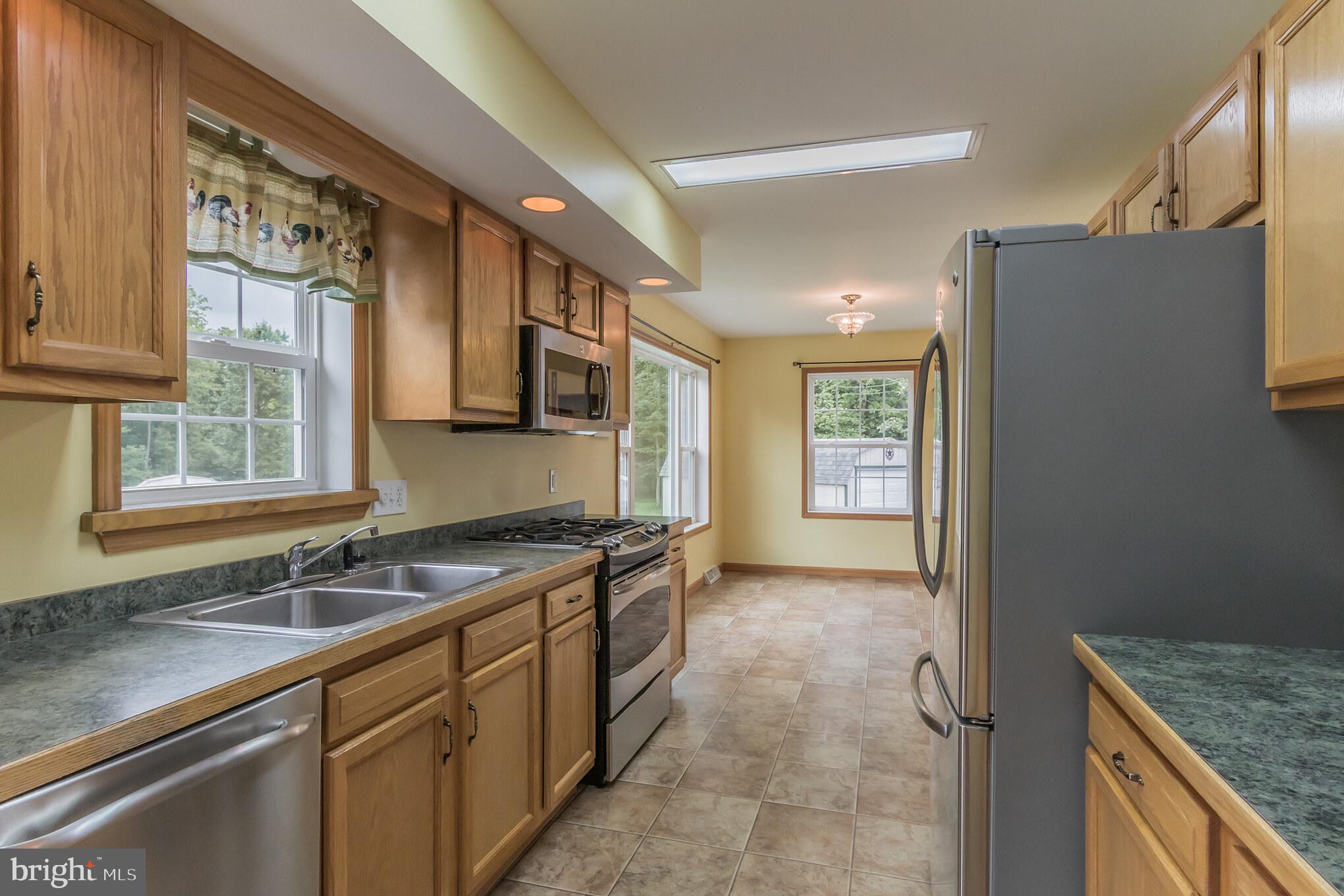 2575 Steinsburg Road Quakertown, PA 18951 - Photo 5 of 23