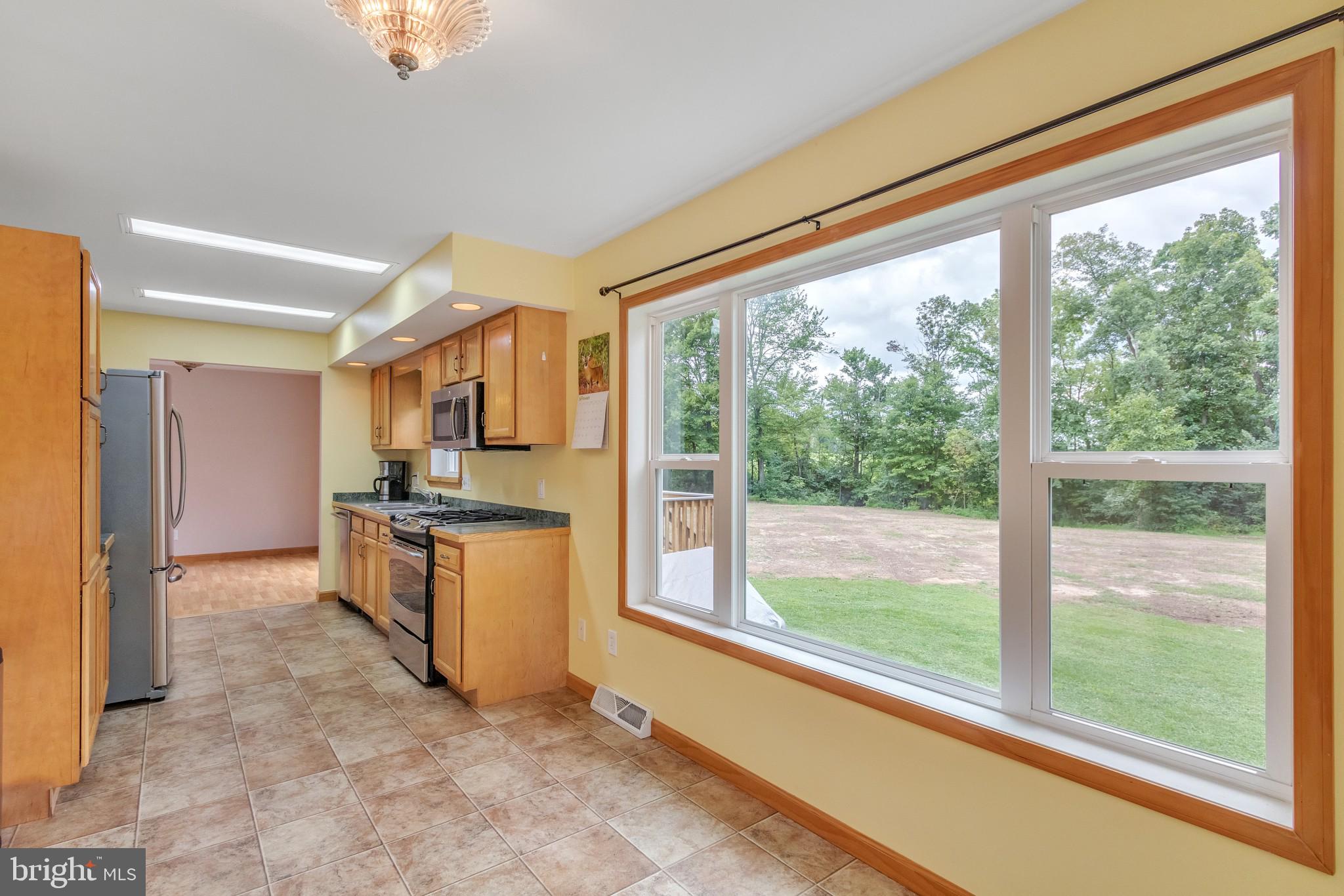 2575 Steinsburg Road Quakertown, PA 18951 - Photo 6 of 23