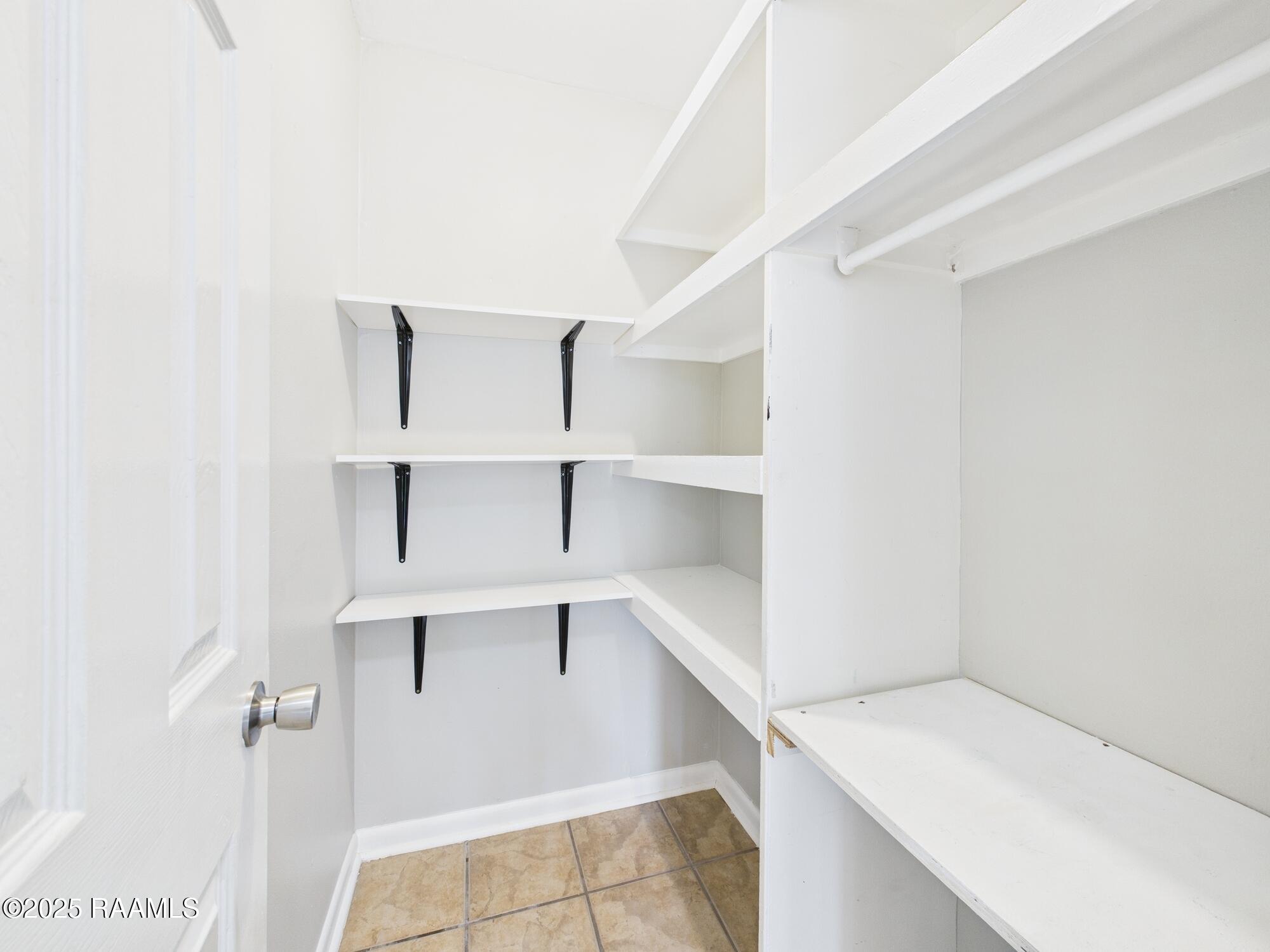 220 Doucet Road, Unit 128D Lafayette, LA 70503 - Photo 14 of 21 CAM04246G0-PR0139-STILL007