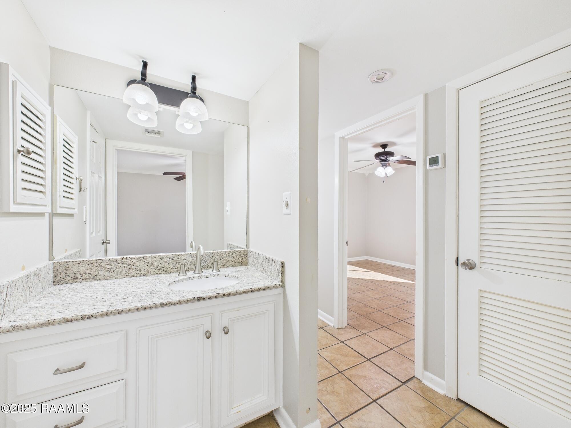 220 Doucet Road, Unit 128D Lafayette, LA 70503 - Photo 17 of 21 CAM04246G0-PR0139-STILL010