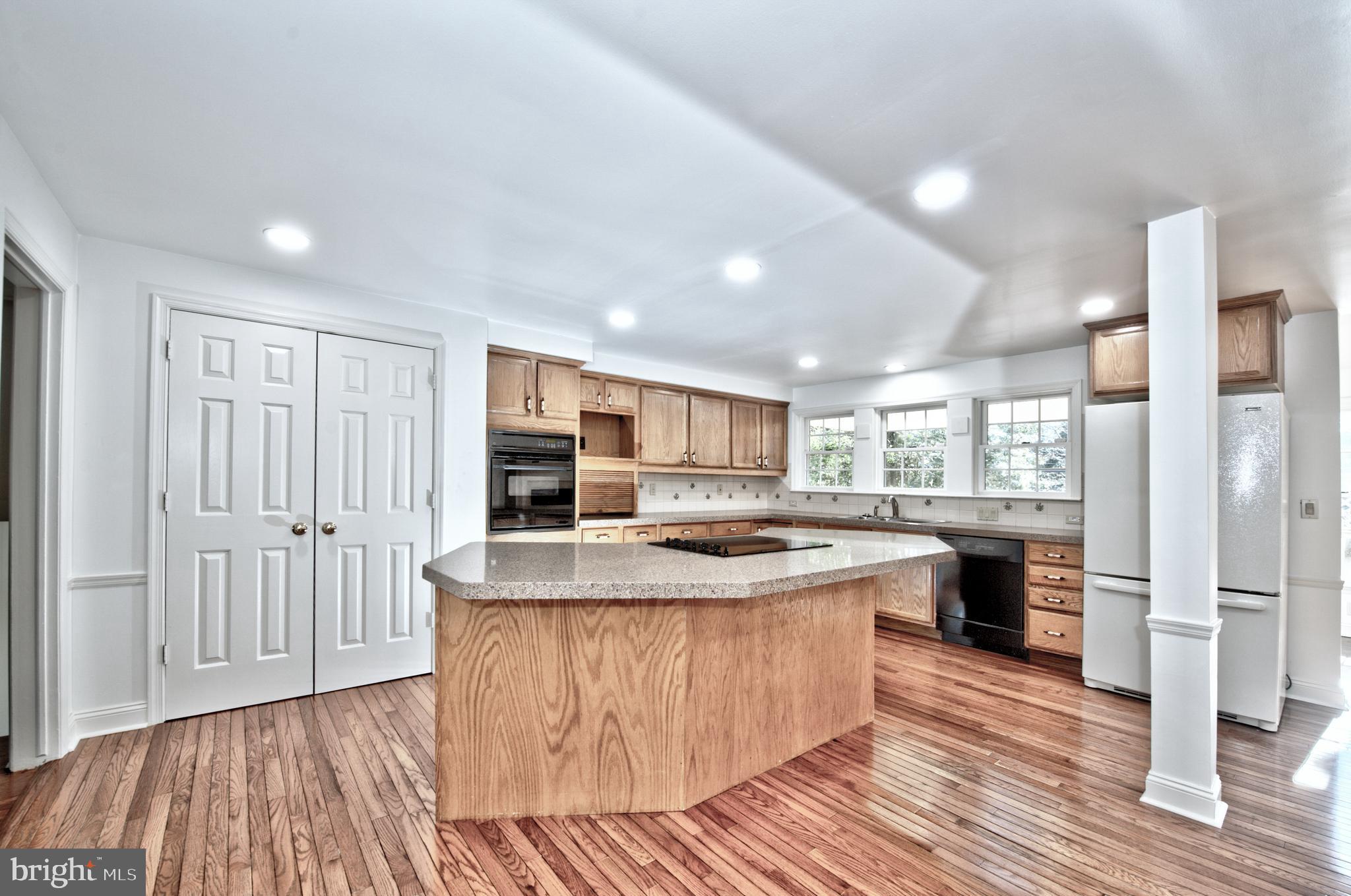 1172 Thomas Road Wayne, PA 19087 - Photo 5 of 28