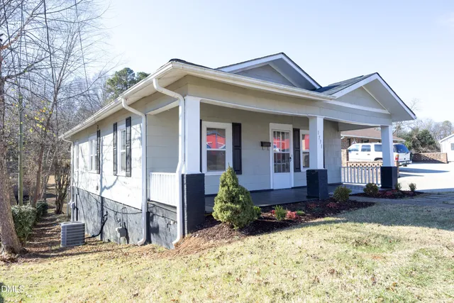 a house view with a outdoor space