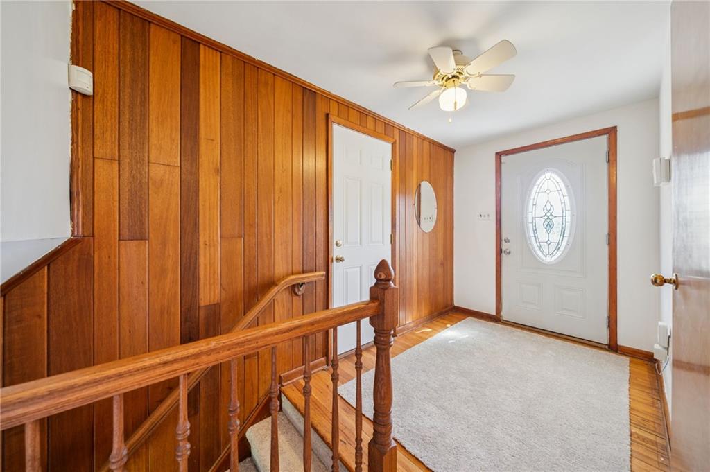 1135 Harvard Road Monroeville, PA 15146 - Photo 4 of 35 Entryway