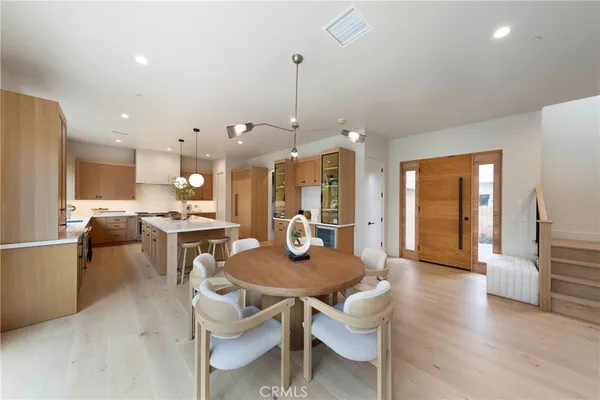 $3,295,000 | 1594 Redlands Place, Costa Mesa, CA 92627