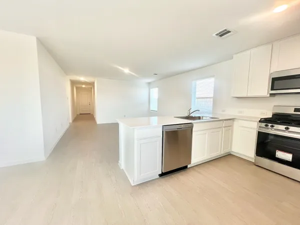 $1,650 | 712 Zuppino Lane, Huffman, TX 77336