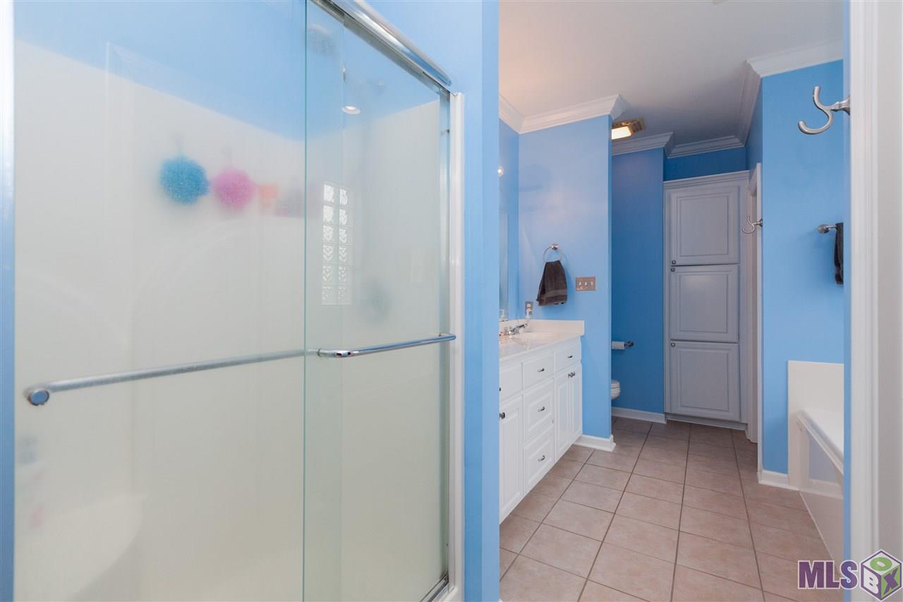 18225 Three Bars Drive Baton Rouge, LA 70817 - Photo 17 of 26