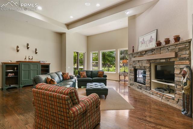 4346 Chateau Ridge Road Castle Rock, CO 80108 - Photo 31 of 40 Gallery Image 31
