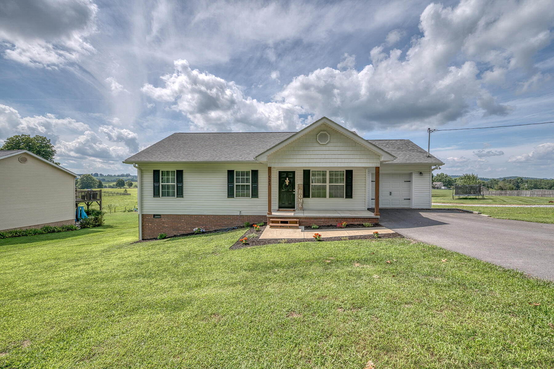521 Painter Road Fall Branch, TN 37656 - Photo 22 of 30 521 Painter Rd 23