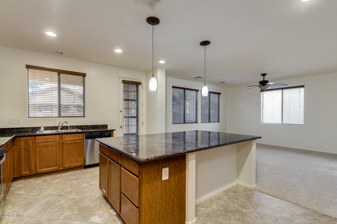 2074 South Moccasin Trail Gilbert, AZ 85295 - Photo 18 of 43 Kitchen with Huge Island