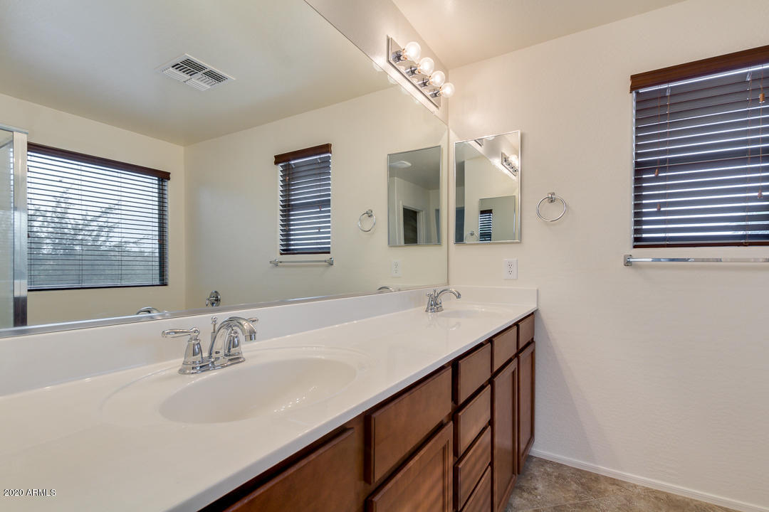 2074 South Moccasin Trail Gilbert, AZ 85295 - Photo 29 of 43 Master Bathroom
