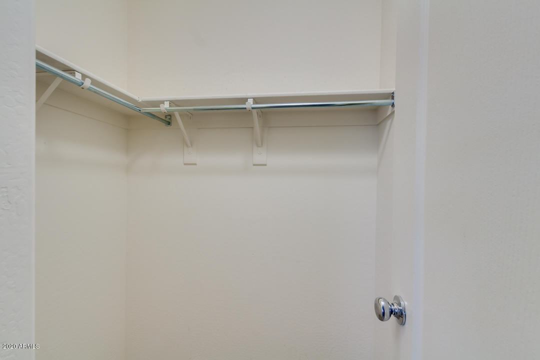 2074 South Moccasin Trail Gilbert, AZ 85295 - Photo 33 of 43 Bedroom 2 Walkin Closet
