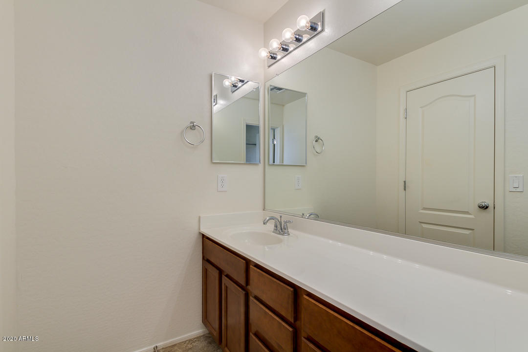 2074 South Moccasin Trail Gilbert, AZ 85295 - Photo 36 of 43 Bathroom 2
