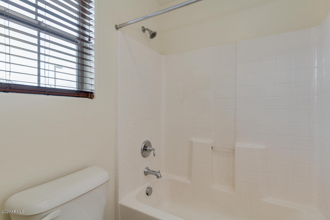 2074 South Moccasin Trail Gilbert, AZ 85295 - Photo 37 of 43 Bathroom 2 with seperate room