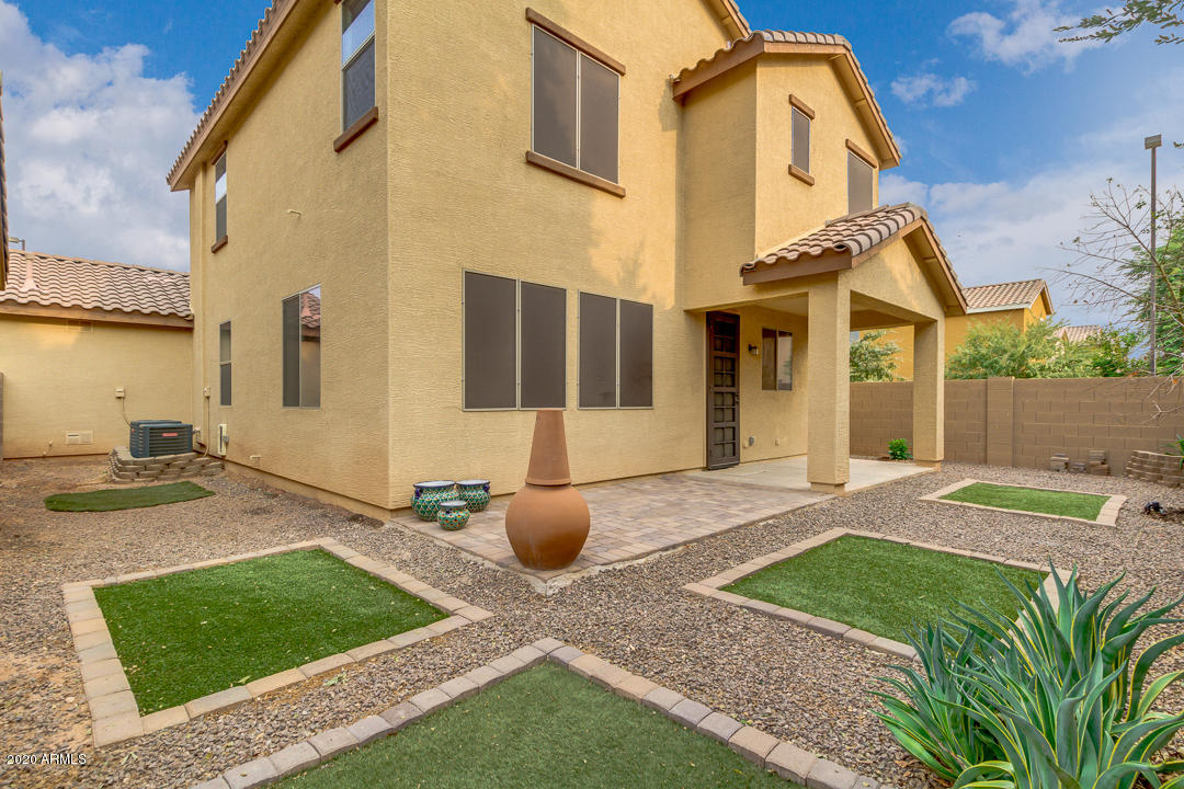 2074 South Moccasin Trail Gilbert, AZ 85295 - Photo 39 of 43 Backyard