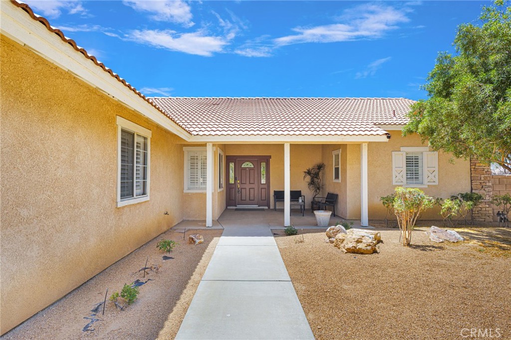 19581 Powhatan Road Apple Valley, CA 92308 - Photo 12 of 80