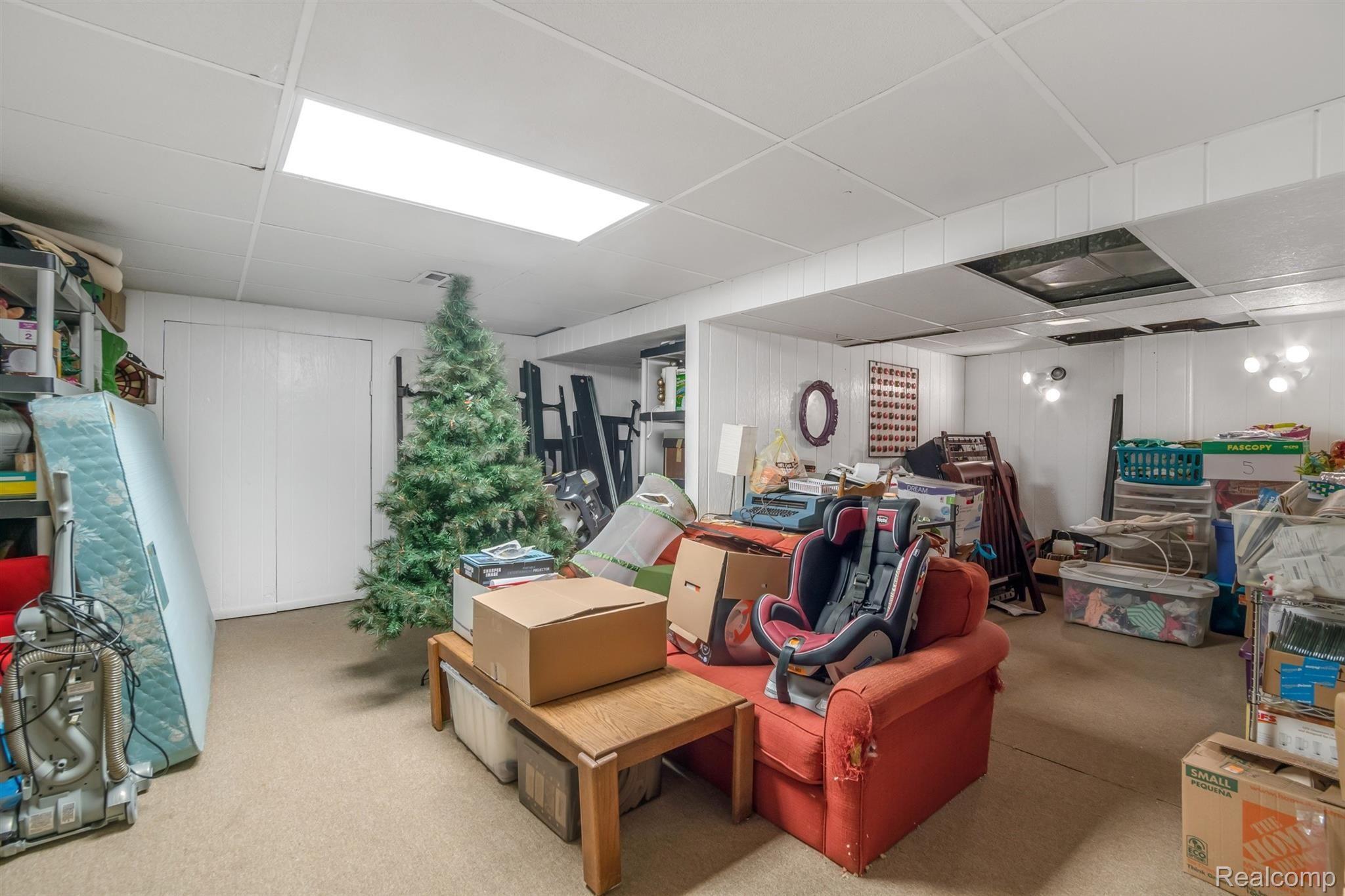 5393 South Genesee Road Grand Blanc, MI 48439 - Photo 29 of 40 33-5393 S Genesee Rd-WindowStill-Re.jpg