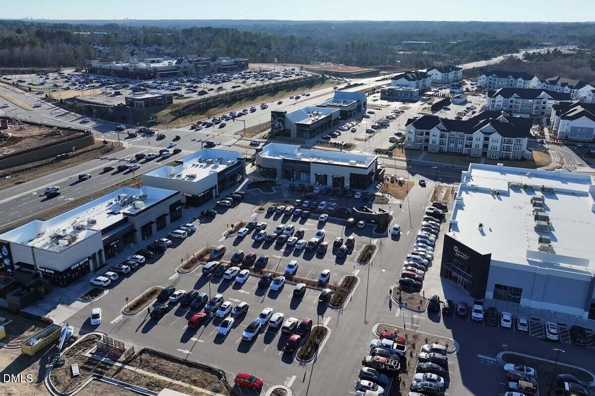 1434 Grove Village Road Wake Forest, NC 27587 - Photo 37 of 41 Amenities-5
