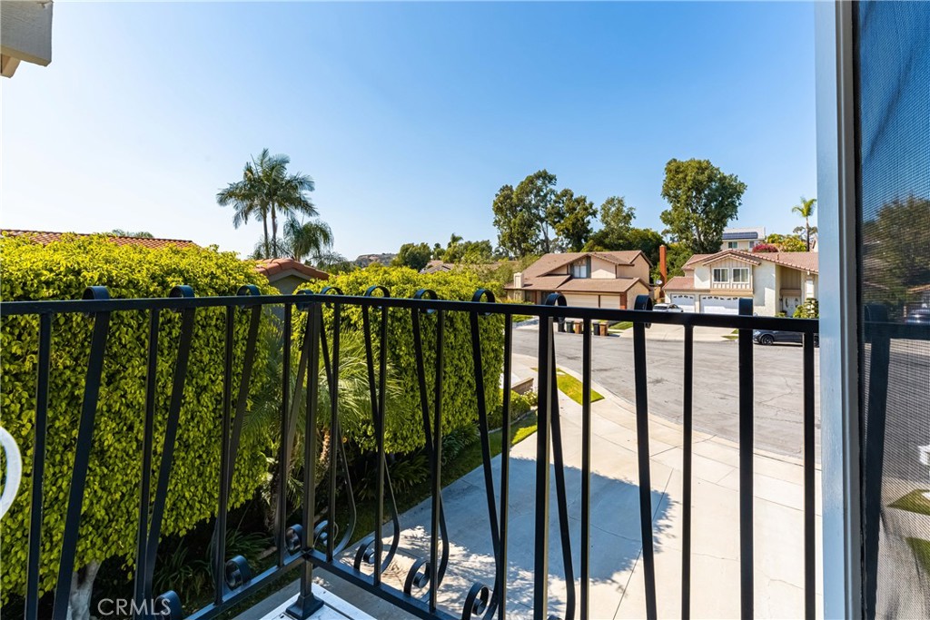 2508 Royale Place Fullerton, CA 92833 - Photo 48 of 53 a view of a balcony