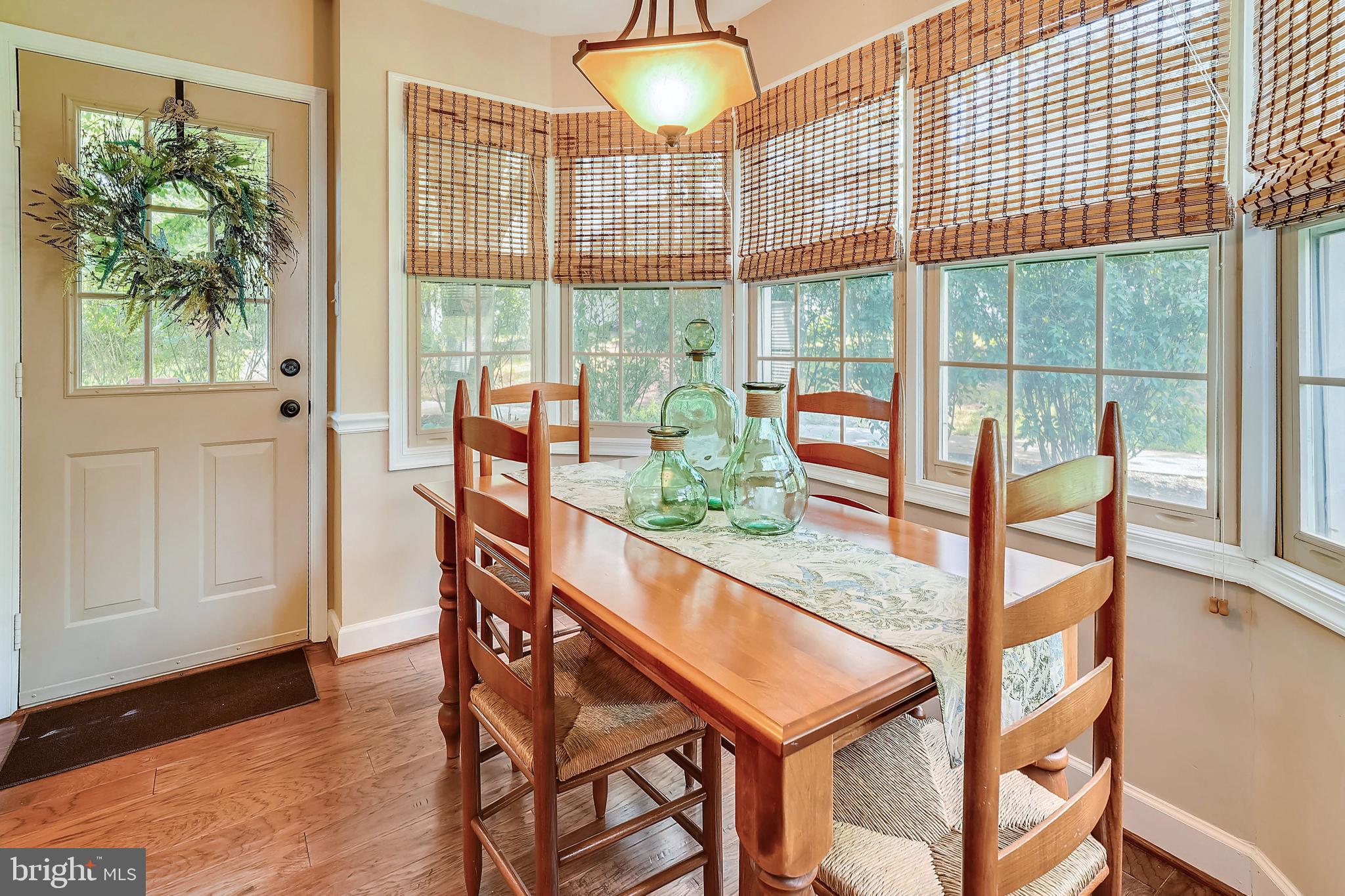2489-5 Five Shillings Road Frederick, MD 21701 - Photo 7 of 58 BREAKFAST AREA