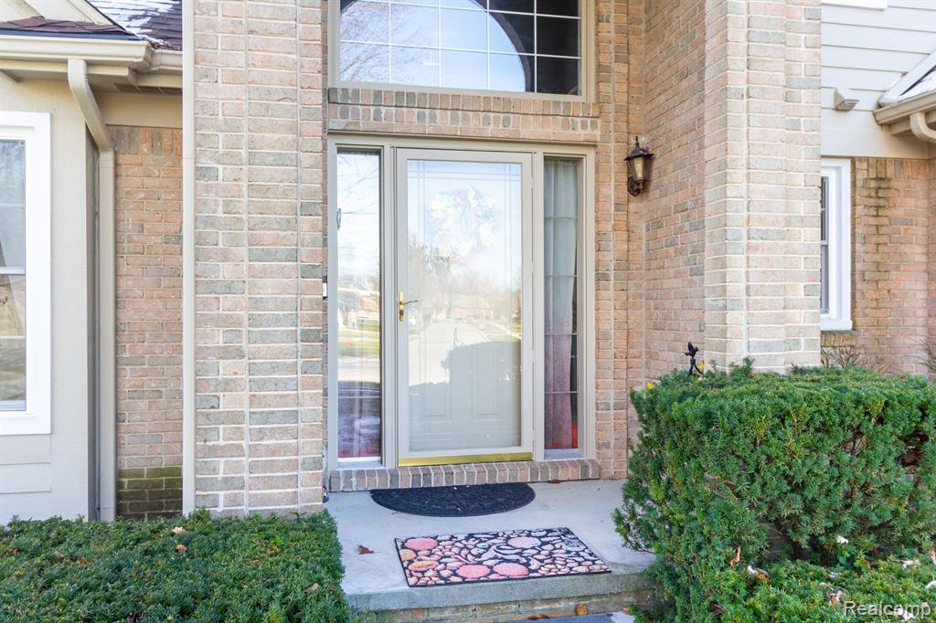 1582 Nadine Rochester Hills, MI 48307 - Photo 5 of 58
