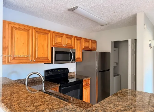 $1,850 | 12136 St.Andrews Place, Unit 212, Miramar, FL 33025