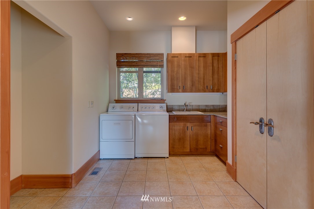 15646 Snee Oosh Road La Conner, WA 98257 - Photo 28 of 40 Gallery Image 28
