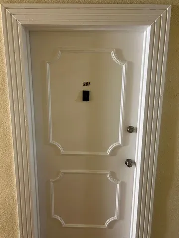 $1,995 | 4116 Northwest 88th Avenue, Unit 202, Coral Springs, FL 33065