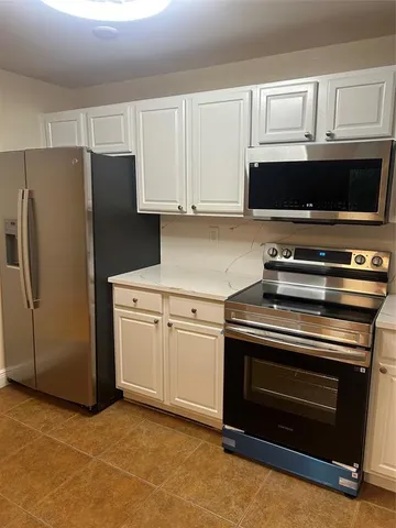 $1,995 | 4116 Northwest 88th Avenue, Unit 202, Coral Springs, FL 33065
