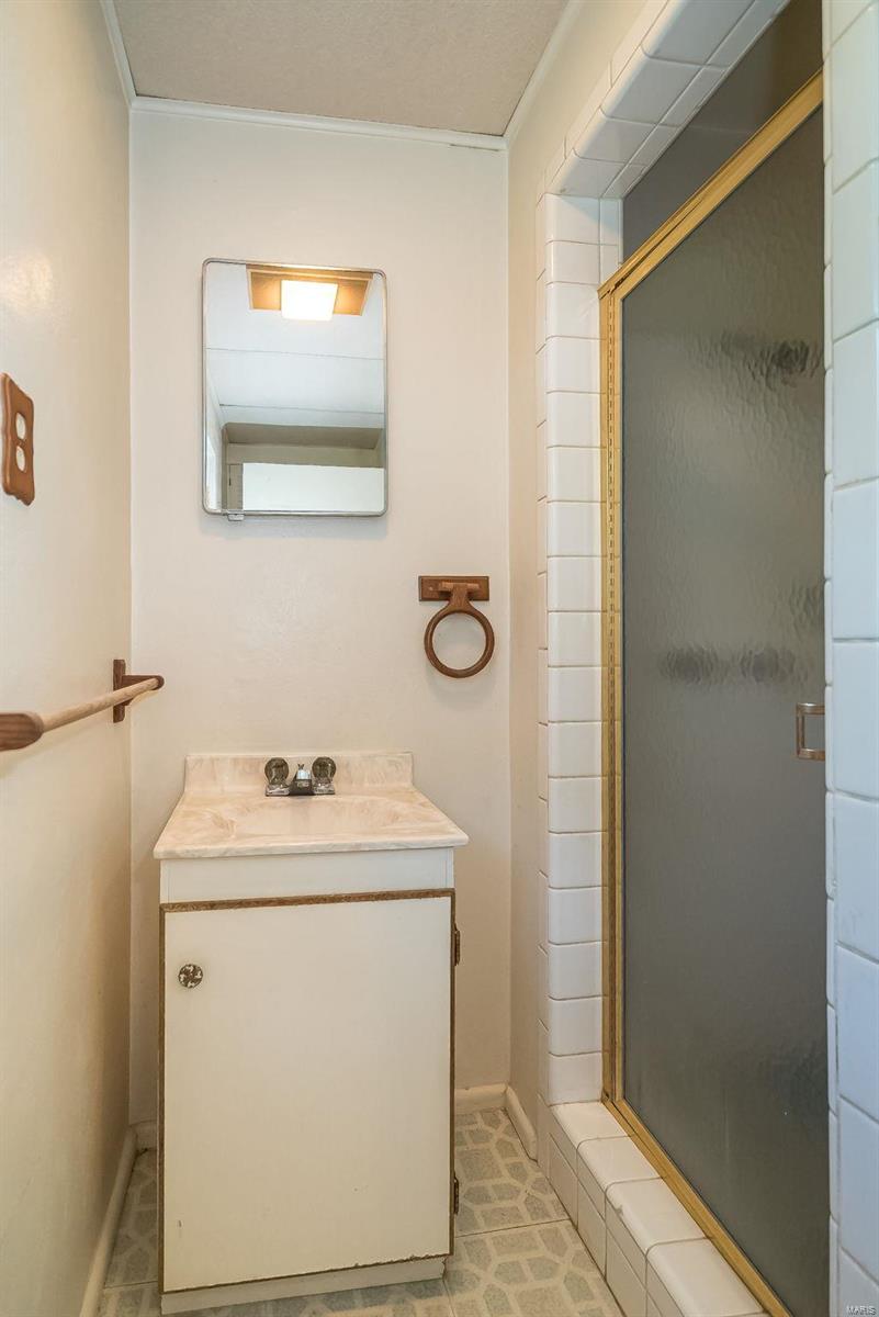 108 Maple Lane Ballwin, MO 63011 - Photo 12 of 31