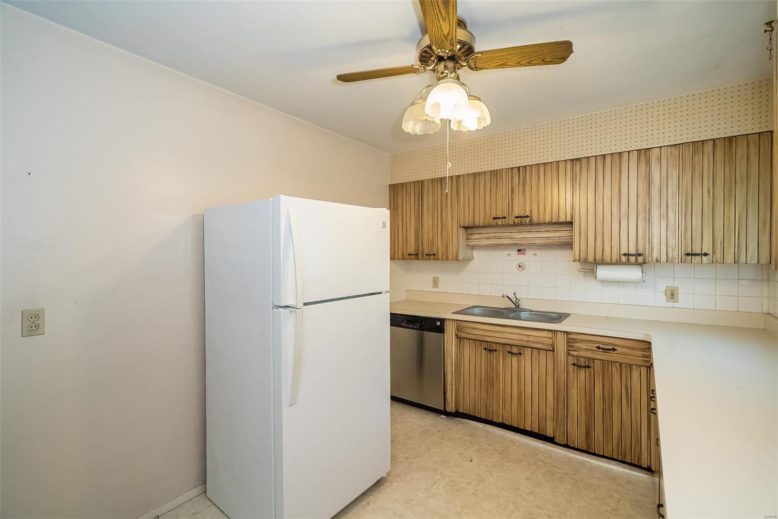 108 Maple Lane Ballwin, MO 63011 - Photo 16 of 31