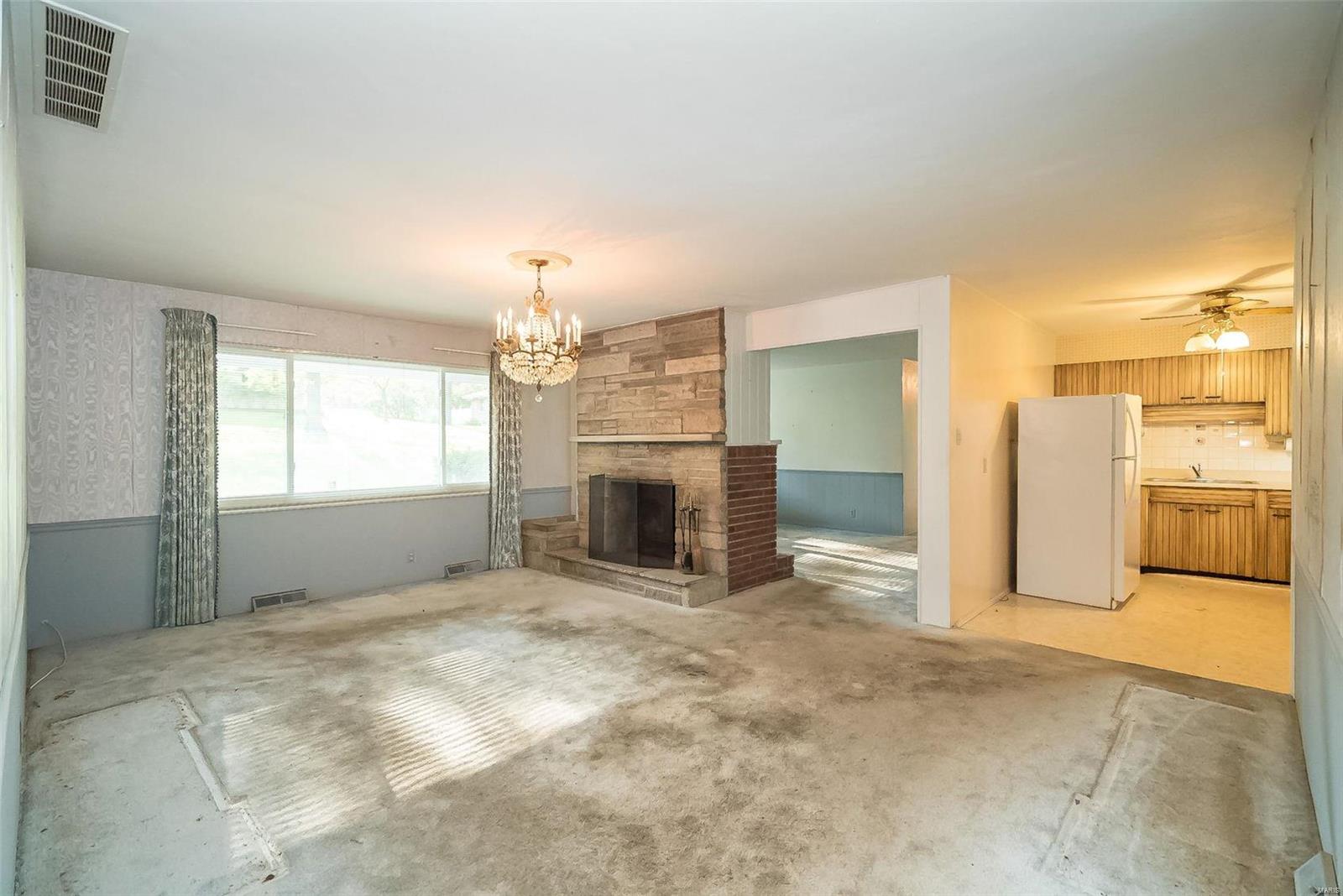 108 Maple Lane Ballwin, MO 63011 - Photo 7 of 31