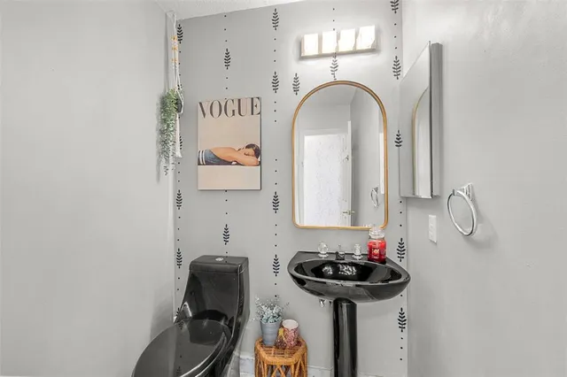 $5,500 | 1611 Northwest 101st Way, Plantation, FL 33322