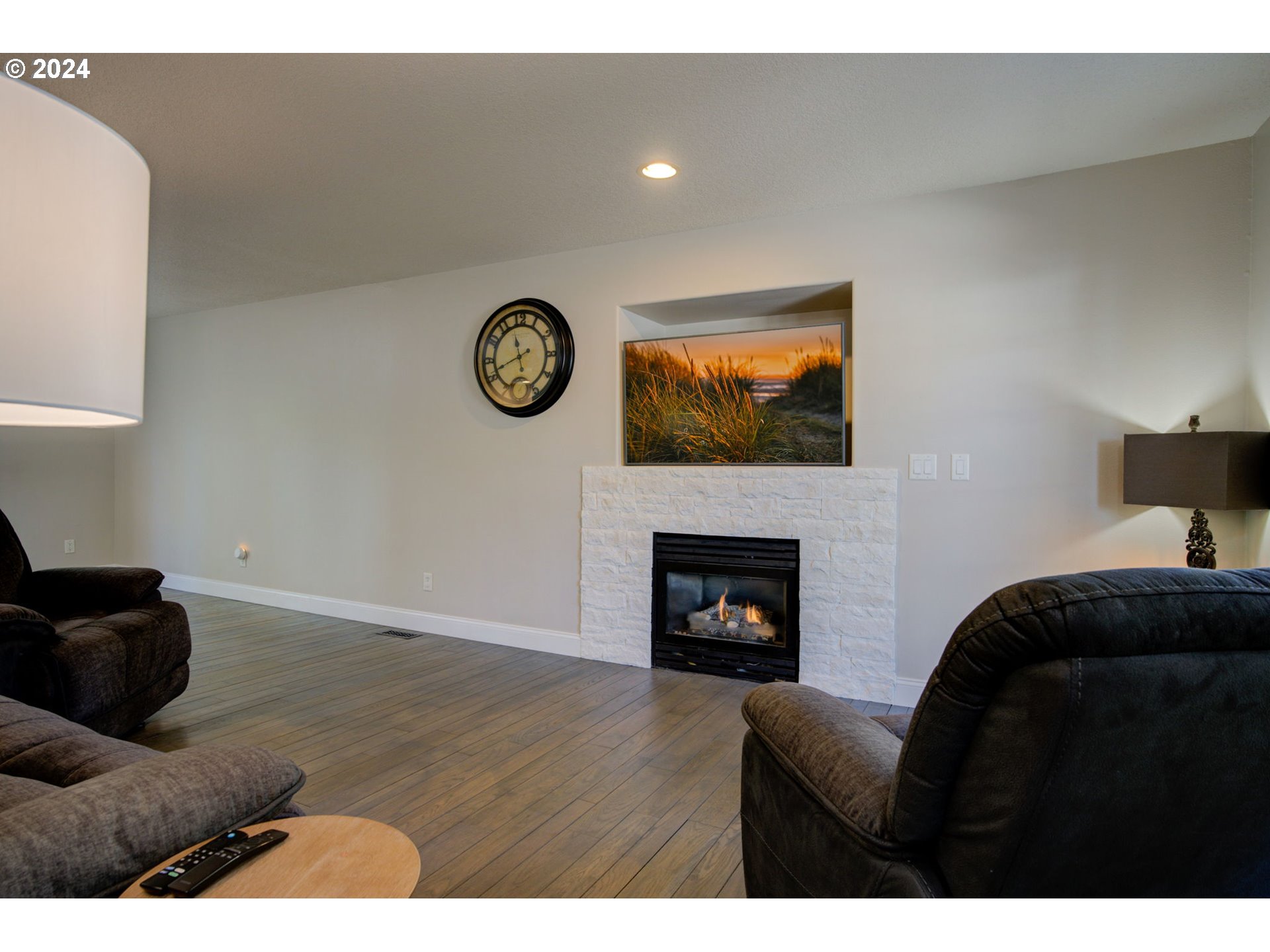 315 Edgewater Road Gladstone, OR 97027 - Photo 4 of 44 Gallery Image 4